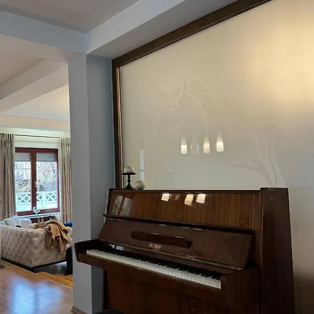 Villa House With Fireplace & Jacuzzi Skopje